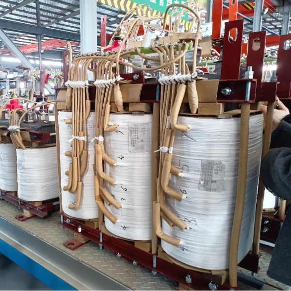 Oil Immersed Distribution Transformer 0.4kV to 33kV Dyn11 Yyn0 Three Phase Power Transformer Manufacturer