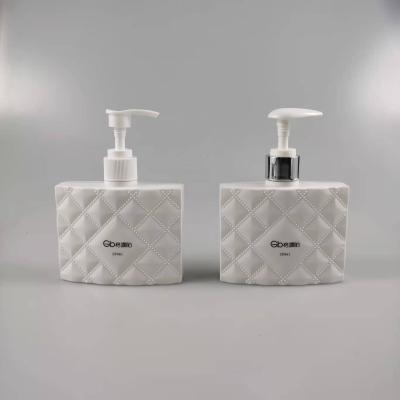 Square Plastic Shampoo Bottle for Lotion Personal Care Products 260ml Empty Packaging