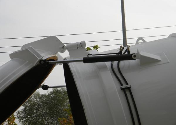 caminhão com tempo - bomba da sucção da água de esgoto de 20CBM LHD 336HP de vácuo da economia