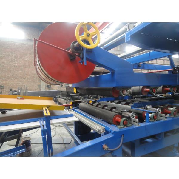 Производственная линия панели сэндвича изоляции жары для составной изолированной панели крыши