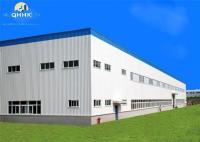 Construção simples e durável da construção de aço com dimensões customizáveis e equipada com o sistema de iluminação
