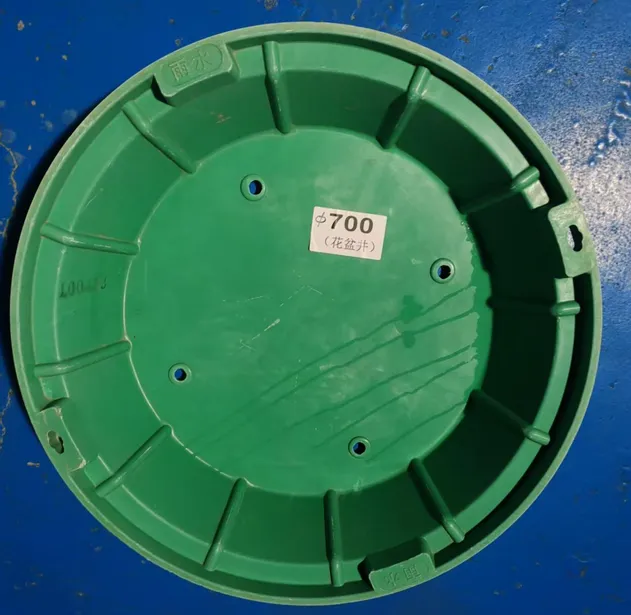 700mm Round SMC Composite Invisible Grass Planter Manhole Cover with Anti-Slip Surface