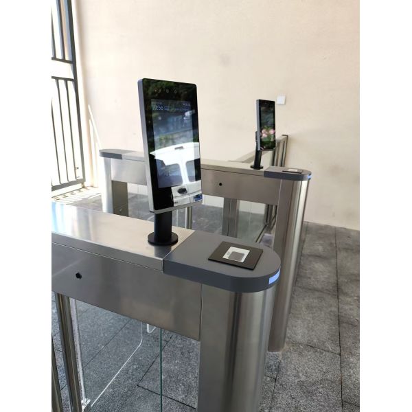 Waterproof  Linux  Industrial Grade Face Recognition Access Control Terminal for Plaza