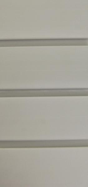 Painéis do PVC Slatwall para os painéis de parede plásticos do armazenamento das prateleiras