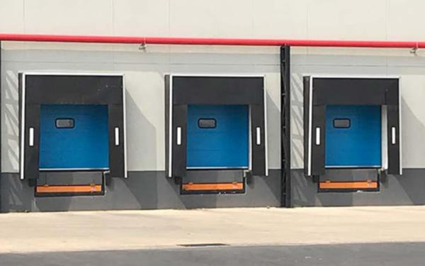 Abris de quai résistants aux intempéries personnalisables avec installation facile et faible entretien Abris de quai mécaniques de scellage industriel
