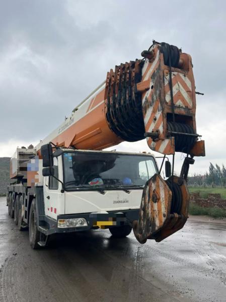 2013 Zoomlion 200 tonnes de grue mobile lourde contrepoids 72T Boom 72M