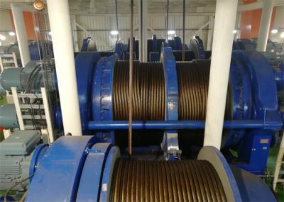 o múltiplo da corda do diâmetro de 60mm mergulha o guincho elétrico para a turbina eólica a pouca distância do mar da plataforma