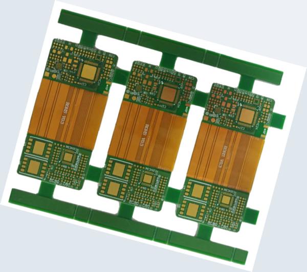 FR4 高TgとPIとENIGで完成した4ミリライン