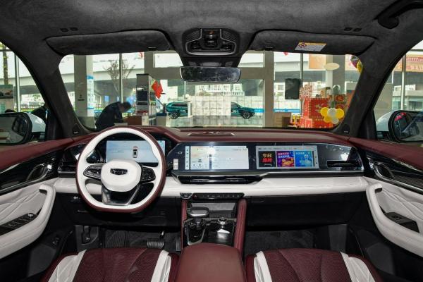Geely Monjaro Xingyue L 2021 2.0td DCT Evo 2WD Comfort com sistema de travagem hidráulico