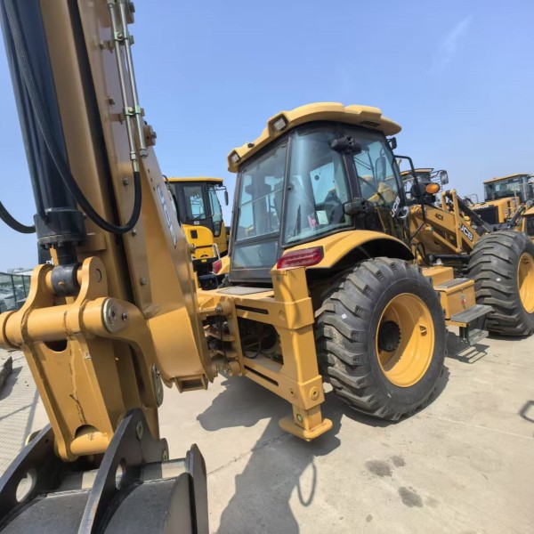 World Famous JCB 4CX Used Backhoe Loader Multipurpose Digger Loader For Construction & Agricultural Use