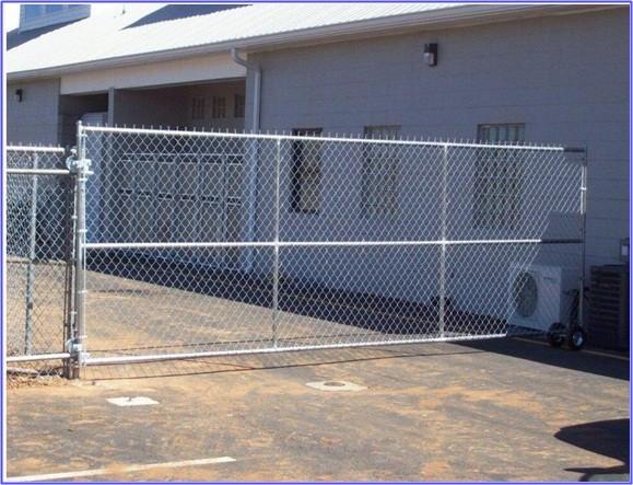 School Residential Chain Link Fence Mesh With Posts OEM / ODM Welcome