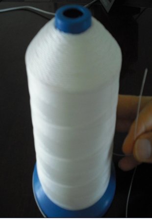 Высокая цепкость скрепила пряжу шить резьбы нейлона для шить ботинок/кожи