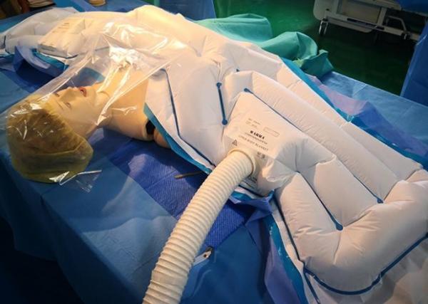 Upper Body Surgical Warming Blanket PP+PE+SMS Easy Operation Medical 75*220cm