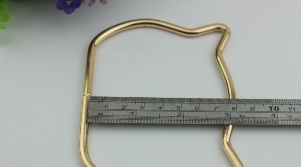 Popular wholesale zinc alloy cat head shape light gold metal bag hardware handle