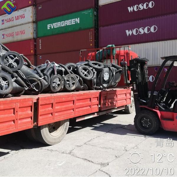 Length0.6-9m Pneumatic Rubber Fender 2 Years Pressure 80 Kpa