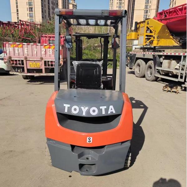 3 Tons Used Toyota Diesel Engine Forklift For Warehouse Handling