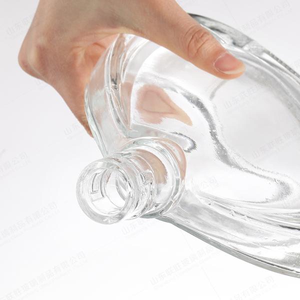 700ml Glass Bottle for Vodka Tequila Rum Liquor Rubber Stopper Sealing Type Customized