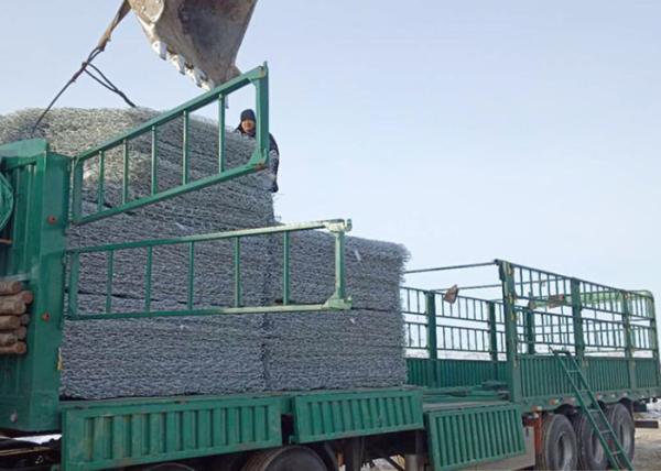 60*80mm Hexagonal Hole Gabion Wire Mesh Boxes Galvanized For River Embankment Mattress