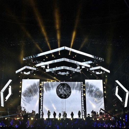 High Quality New Trend Indoor P1.86 Led Poster Display Screen On Wheels Led Panel Screen Led Video Wall