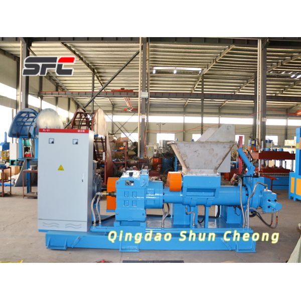 PLC Controlled Rubber Extruder Machine with Force Feeding Screw and Precise Temperature Control
