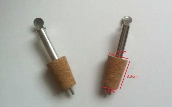 Best Selling Stainless Steel Pourer with Cork for Ceramic/Olive Oil bottle