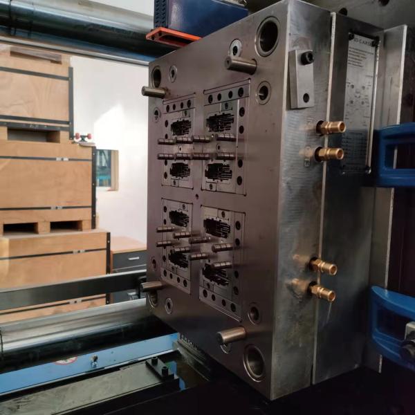 прессформа впрыски времени жизни 1000000 съемок пластиковая с основанием прессформы DME