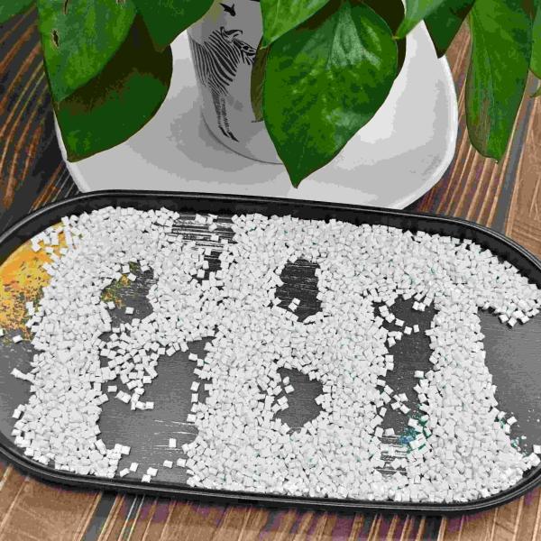 Anti Yellowing Glass Filled PBT Granules LED Enclosures Molding PBT Resin