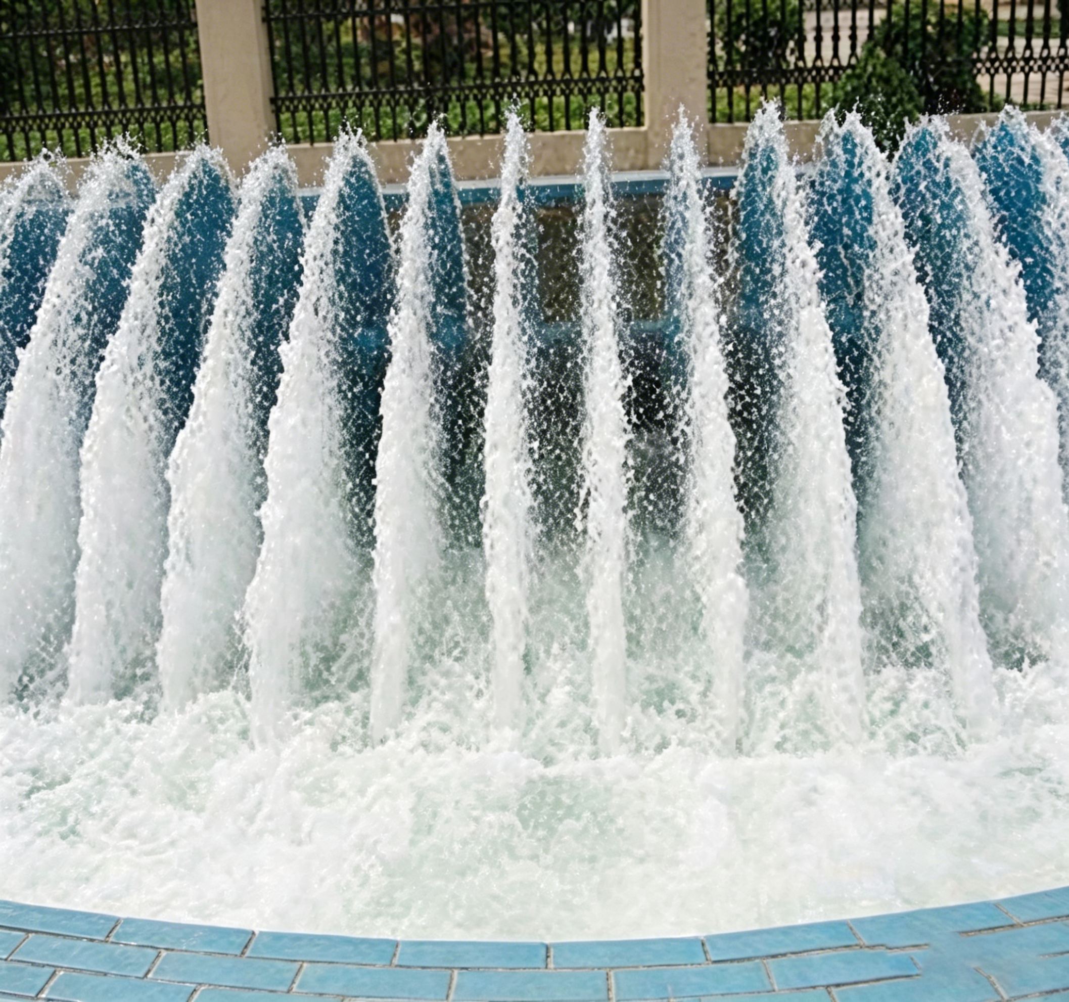 High Oxygenation Efficiency Rotary Disk Aerator with Robust Propulsion and FRPP Disks for Sewage Treatment