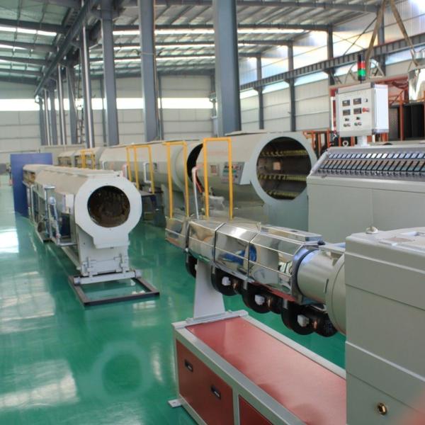Máquina de extrusão de tubos de HDPE profissional para processamento de gases de escape e plástico PE