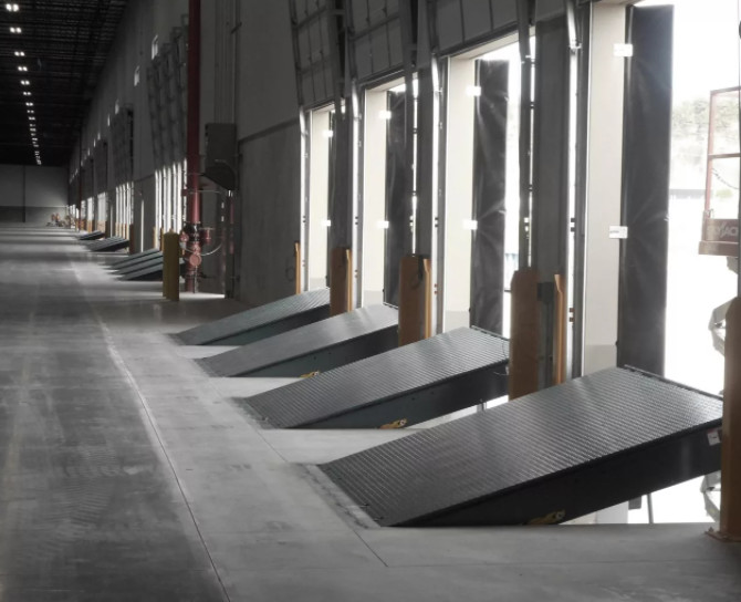 Улучшенная безопасность Механическая погрузка док нивелировщик с настраиваемой губы