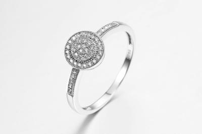 O zircão cúbico de 925 Sterling Silver CZ soa as alianças de casamento para mulheres