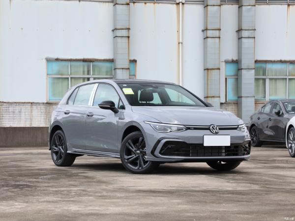 Upgrade Your Ride 2023 Golf Facelift 208 TSL DSG PRO Small SUV with LED Daytime Light