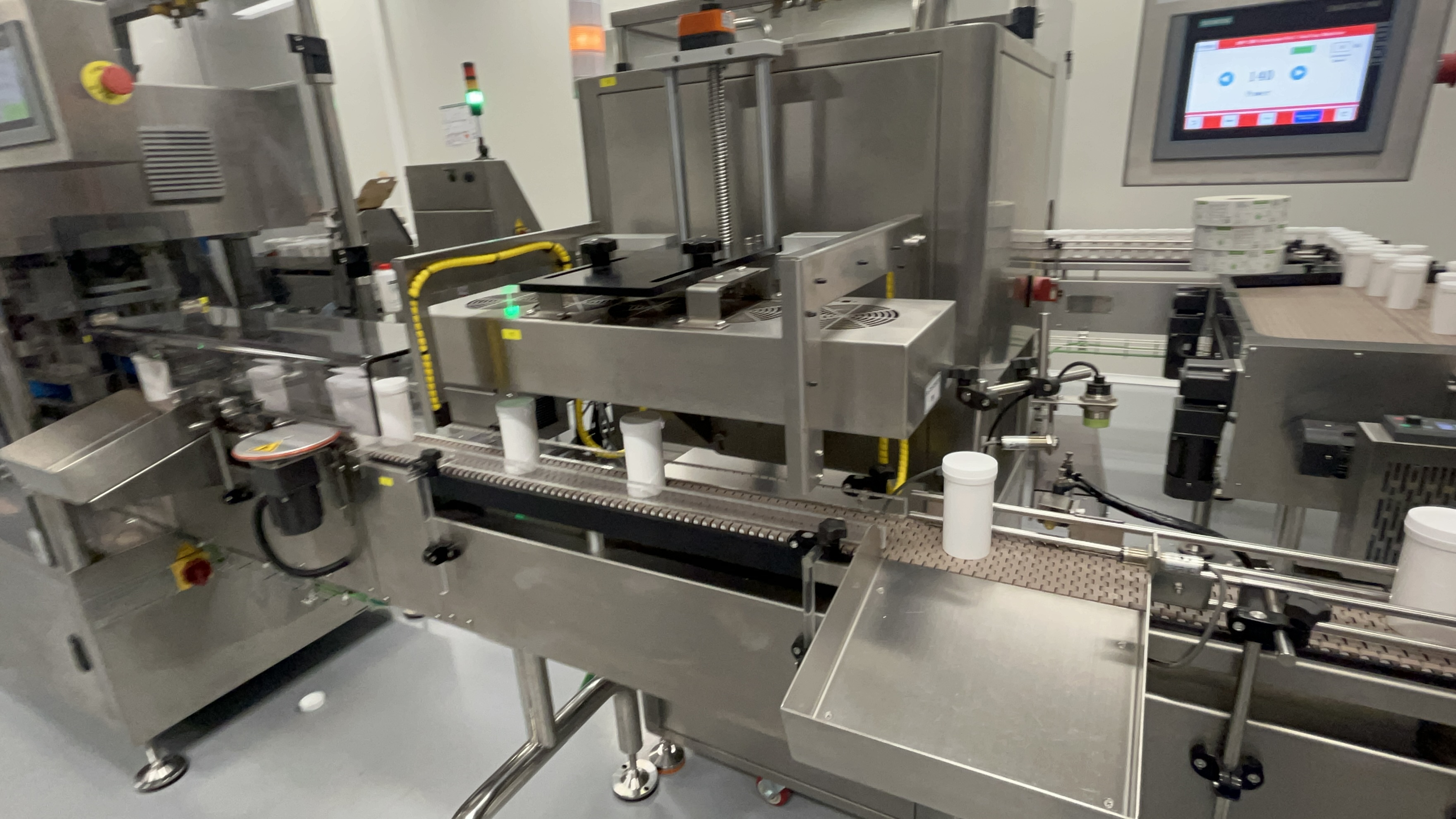 BPF-200 Aluminum Foil Sealing Machine with 250 BPM Capacity, 304 Stainless Steel Construction, and Dual Cooling System