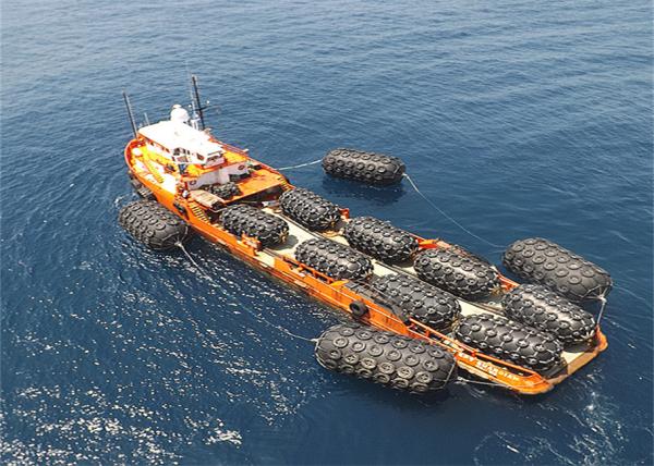 D3.3*6.5L D1.2*2L STS STD Shipping Marine Pneumatic Rubber Fneder