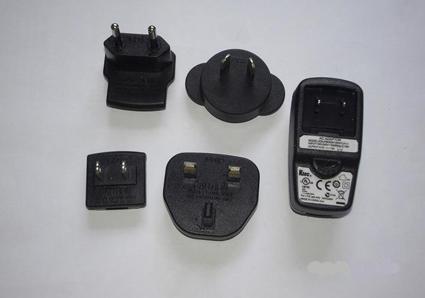 EU, UK, US, CH, AU plug 2.8V - 12V DC , 100V - 240V AC Universal USB Power Adapter