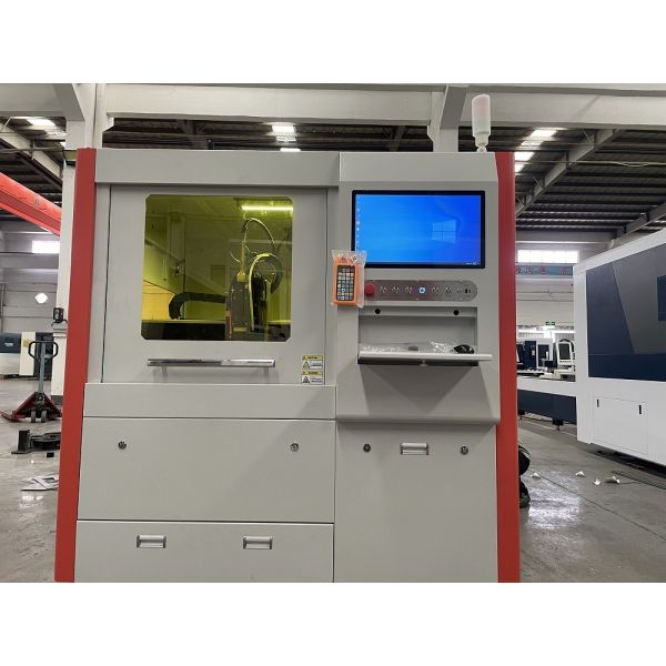 Machine de découpe laser de haute précision pour la découpe de micro-éléments avec ultra-précision