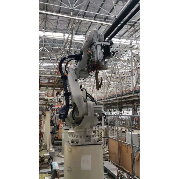 1.6-2.2KV Industrial Automatic Robotic Spot Welder Automobile Special Welding Gun