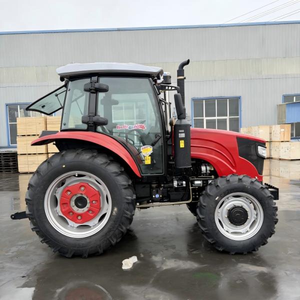 Reliable 120HP 4WD Tractor Stable Power Long Service Life Low Failure Rate