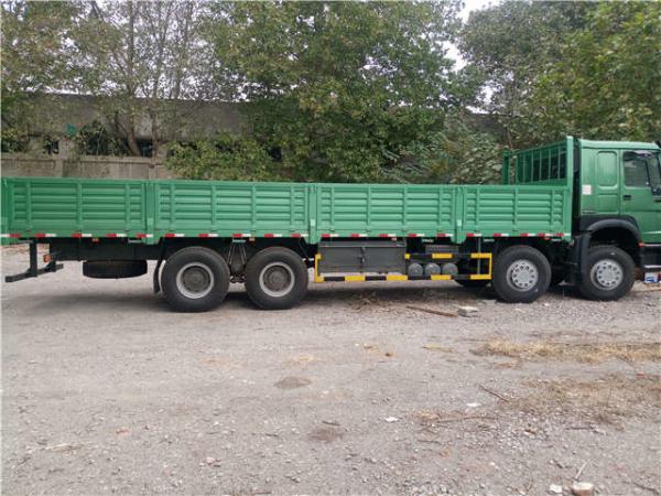 Long Distance Cargo Transport Truck 8x4 With Single Line Air Assisted Brake System