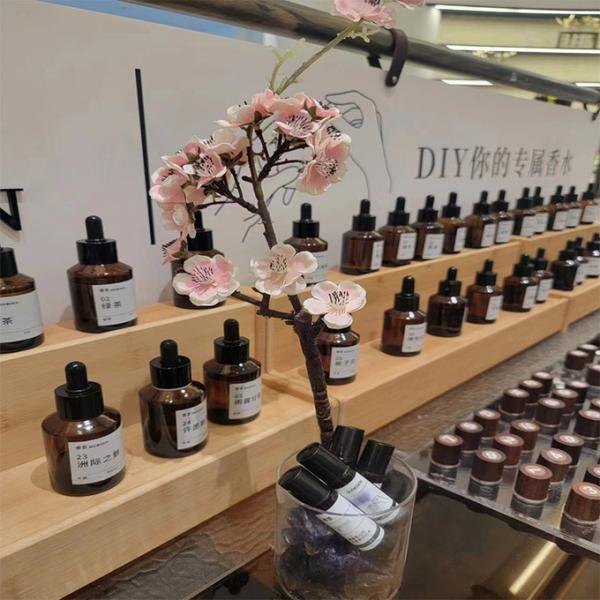 Lotus Charming Skin Oil Floral Fragrance Body Cleansing Product Making