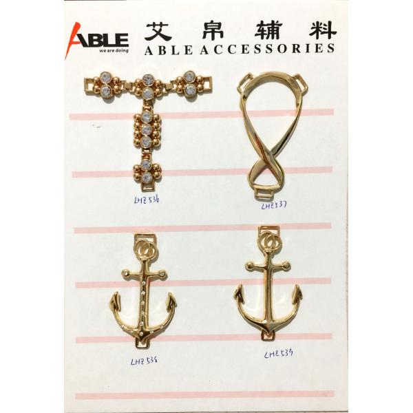 Elaborated Design Metal Shoes Buckles Accessory , Horse Belt Decorative Shoe Buckles