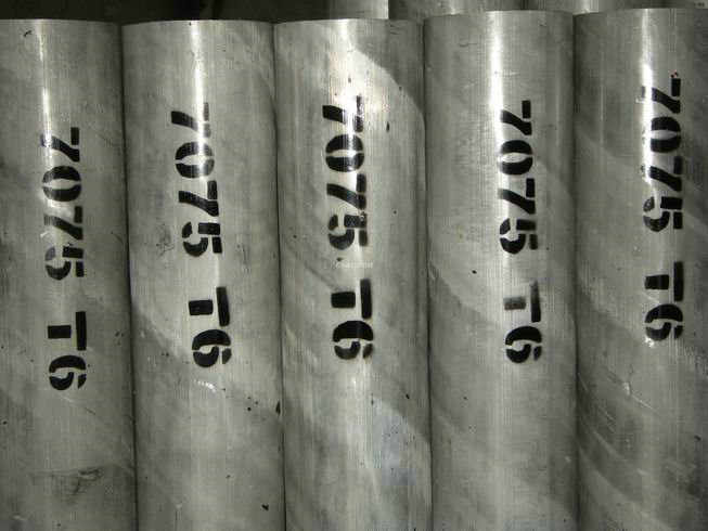 7075 Aluminum Tubing / T6 Aluminium Tube Round 7.9 X 0.72 Mm