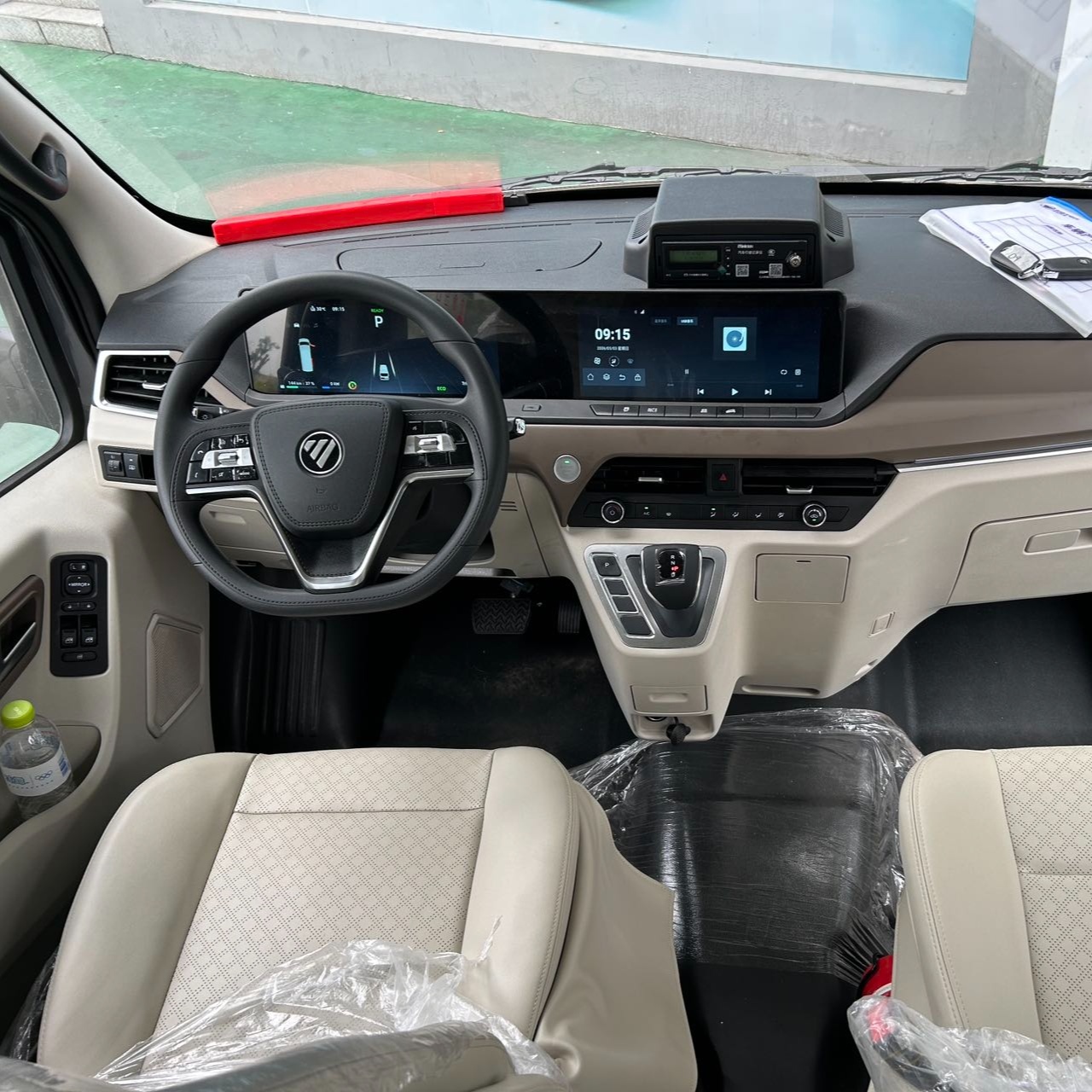 Long‑Wheelbase High‑Roof 4×2 Rear‑Wheel‑Drive 17‑Seat Electric Passenger Van - new energy passenger van