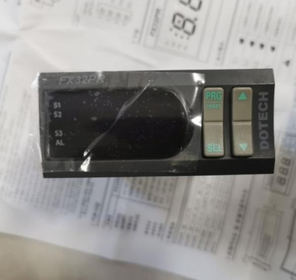 Contrôleur de température numérique DOTECH FX32PR-00 Emballage d'origine