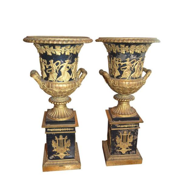 Sexy Woman Holding Brass Cast Iron Flower Planters For Home Decoration