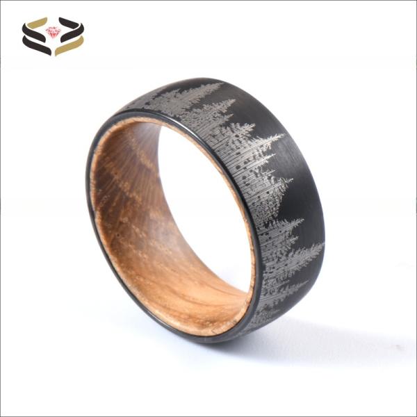 Bague en tungstène noir plaqué 8mm avec incrustation en bois de fût de whisky et ébène doré, alliances ou bagues géométriques