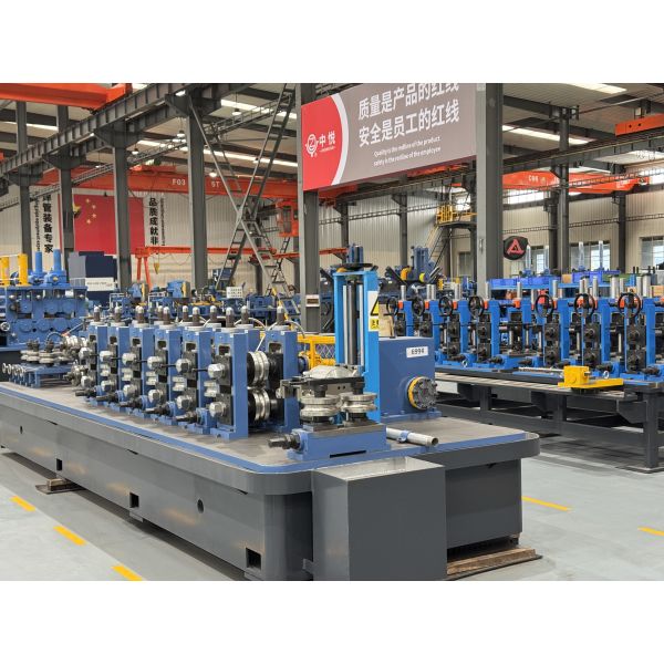 petit pain de 7,6 - de 16MM formant la ligne, tuyau faisant l'acier galvanisé par machine