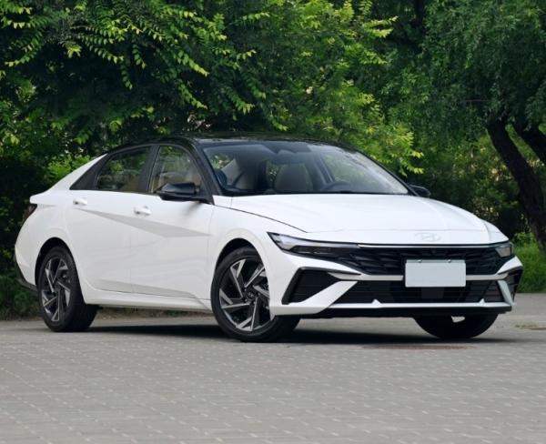 2023 Hyundai Elantra 1.5L CVT Sedan Direção esquerda e suspensão independente Mcpherson