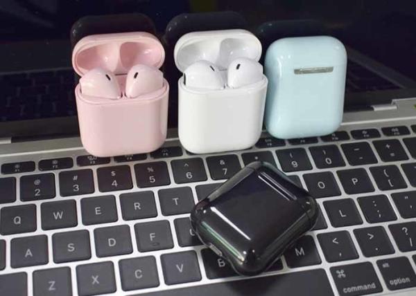 Lightweight Wireless Bluetooth Earbuds In Ear Type 3 - 4 Hours Working Time