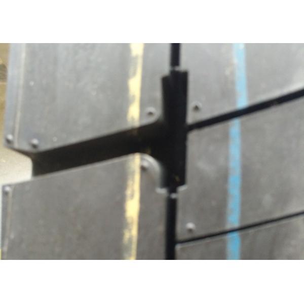 Long Service Life Highway Truck Tires 12R22.5 Tubless Designed High Speed Driving